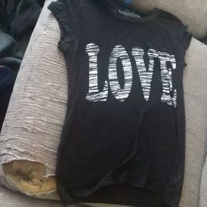 Love t shirt. Size large. Black and white